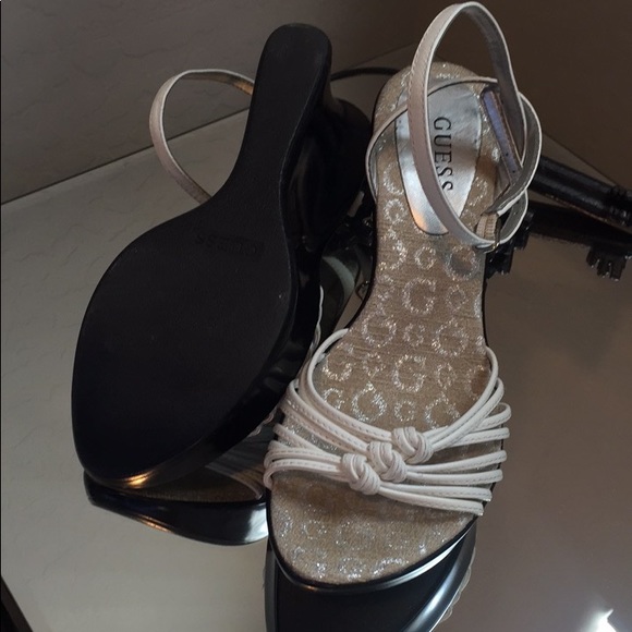 Guess wedge heels size 6 White Black Strappy - Picture 4 of 7