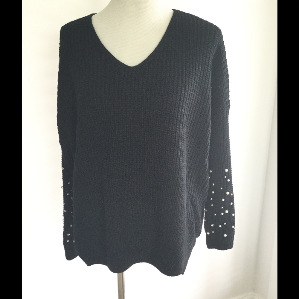 SOLD Gorgeous Perls Black V-neck Sweater S & M - Picture 2 of 5