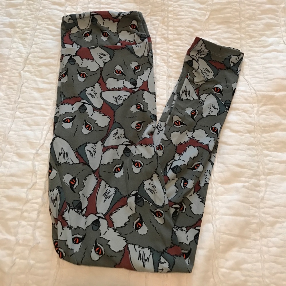 Lularoe OS wolf Leggings 🦄