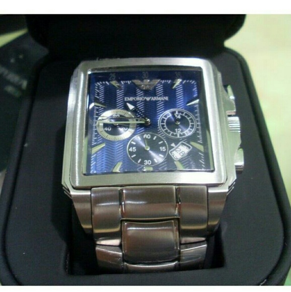 BRAND new Armani exchange stainless watch - Picture 6 of 7