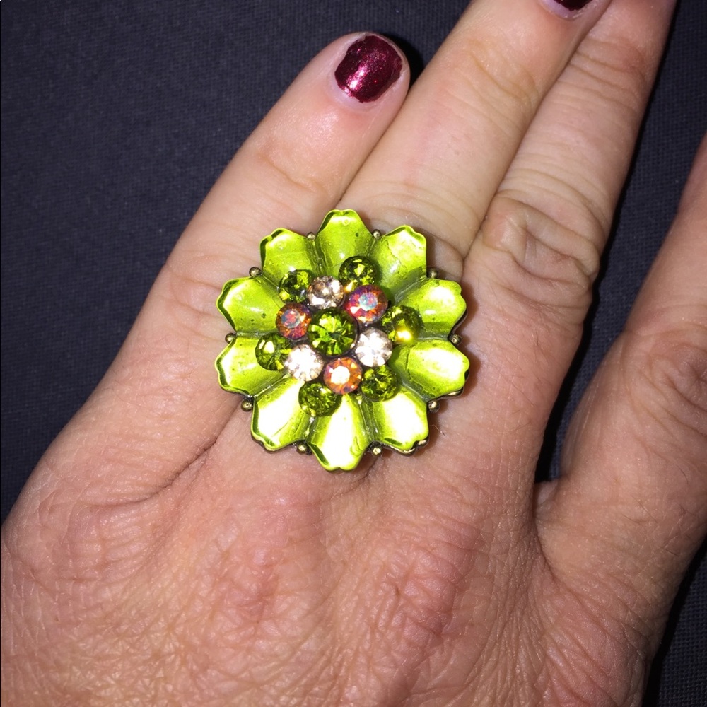 NWOT Green & Gray crystal rhinestone floral rings