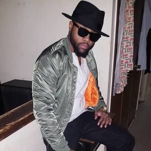 Meet your Posher, Elvis