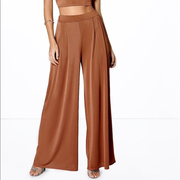 Wide leg trouser and crop top - Picture 2 of 2