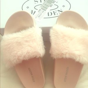 Steve Madden Furry Slides