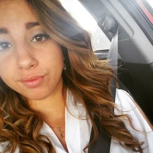 Meet your Posher, Dayana