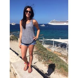 Meet your Posher, Laura