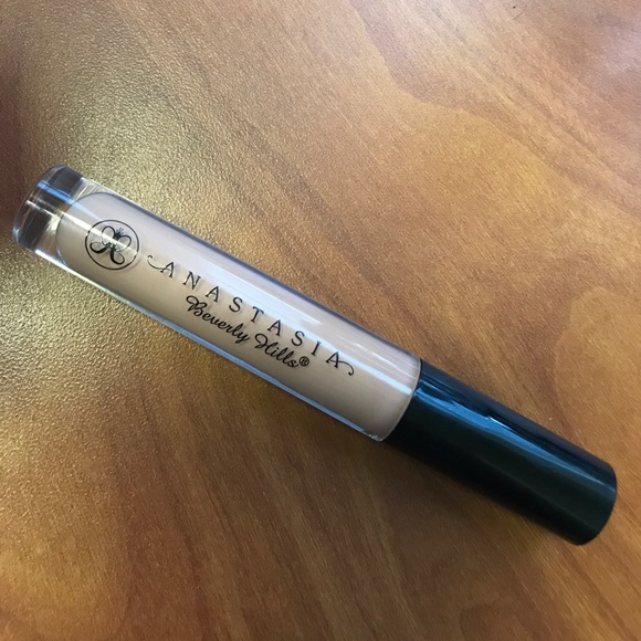 ABH Undressed Lipgloss - Picture 1 of 3