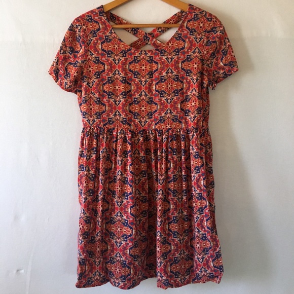 TribAl pRiNt dReSs - Picture 3 of 8