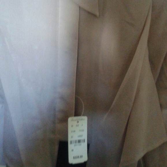 Blouse - Picture 2 of 3