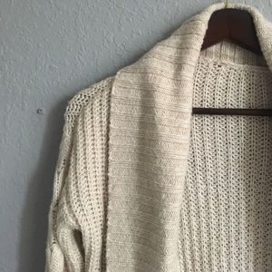 Wooly cream cardigan 🍁