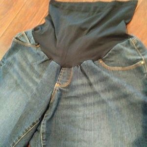 Motherhood maternity jean Capri