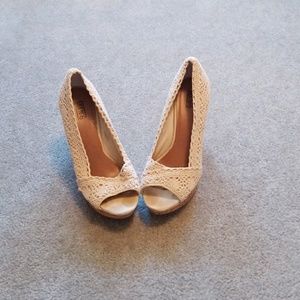 Beige summer/fall wedges