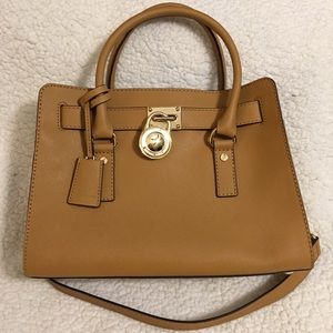 Trade- @iloveelmo Michael Kors Hamilton bag
