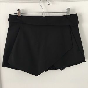 Zara - Black Short Skort; Size S (US) / 5 (EU)