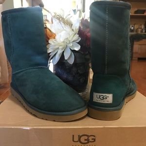 hunter green ugg boots