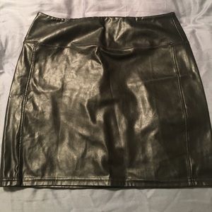 faux leather mini skirt