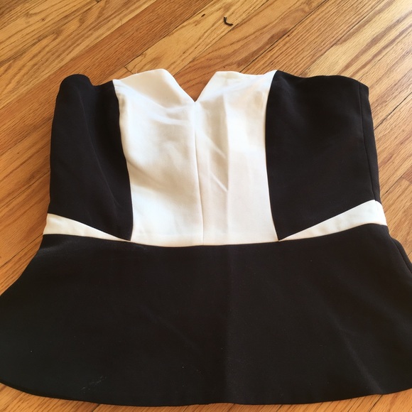 💥Brand New HM Black and White Top - Picture 1 of 3