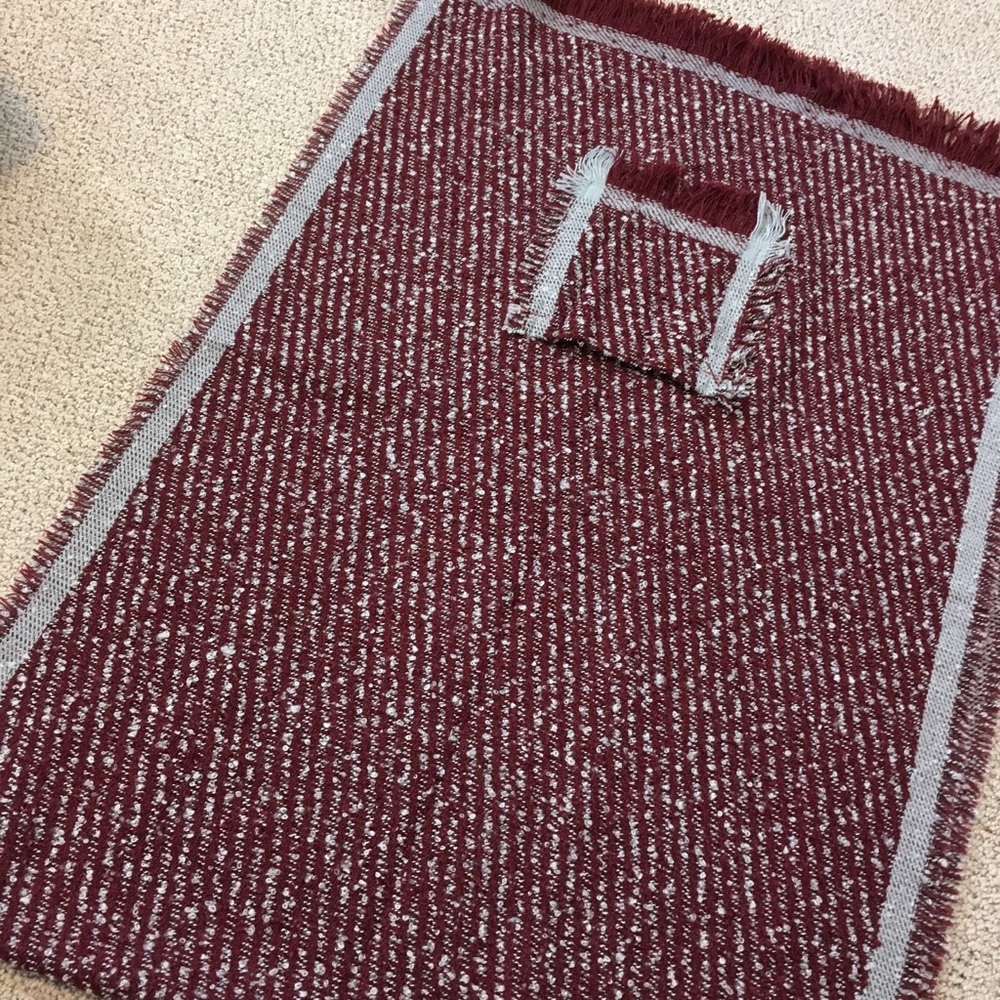 Scarf Burgandy and Grey NWT๐ - Picture 4 of 5