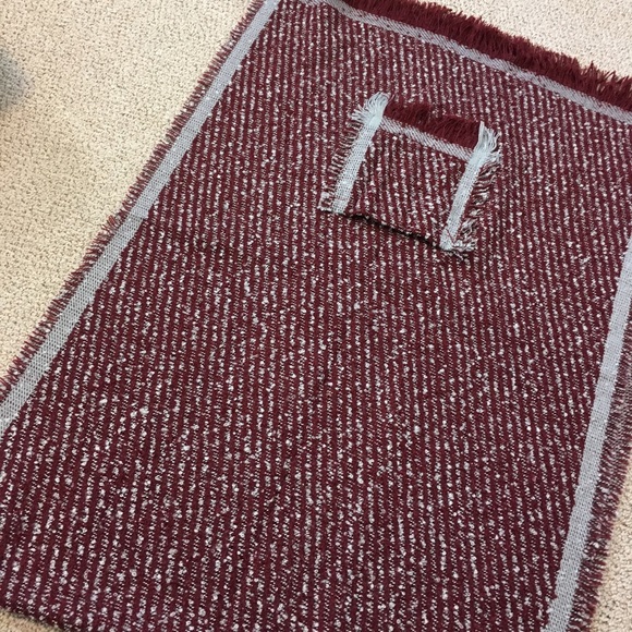 Scarf Burgandy and Grey NWT💕 - Picture 4 of 5