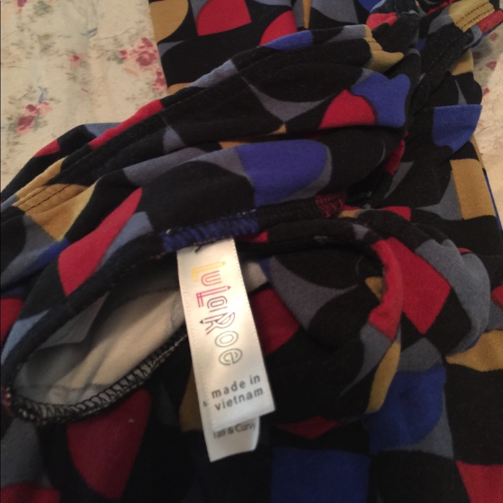 Lularoe tall & curvy geometrical leggings