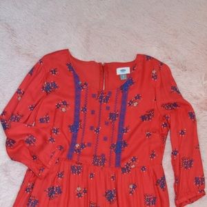 •Cute Old Navy blouse•