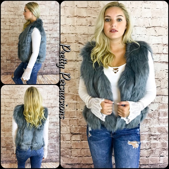 NWT Gray Chic Faux Fur Vest - Picture 2 of 5