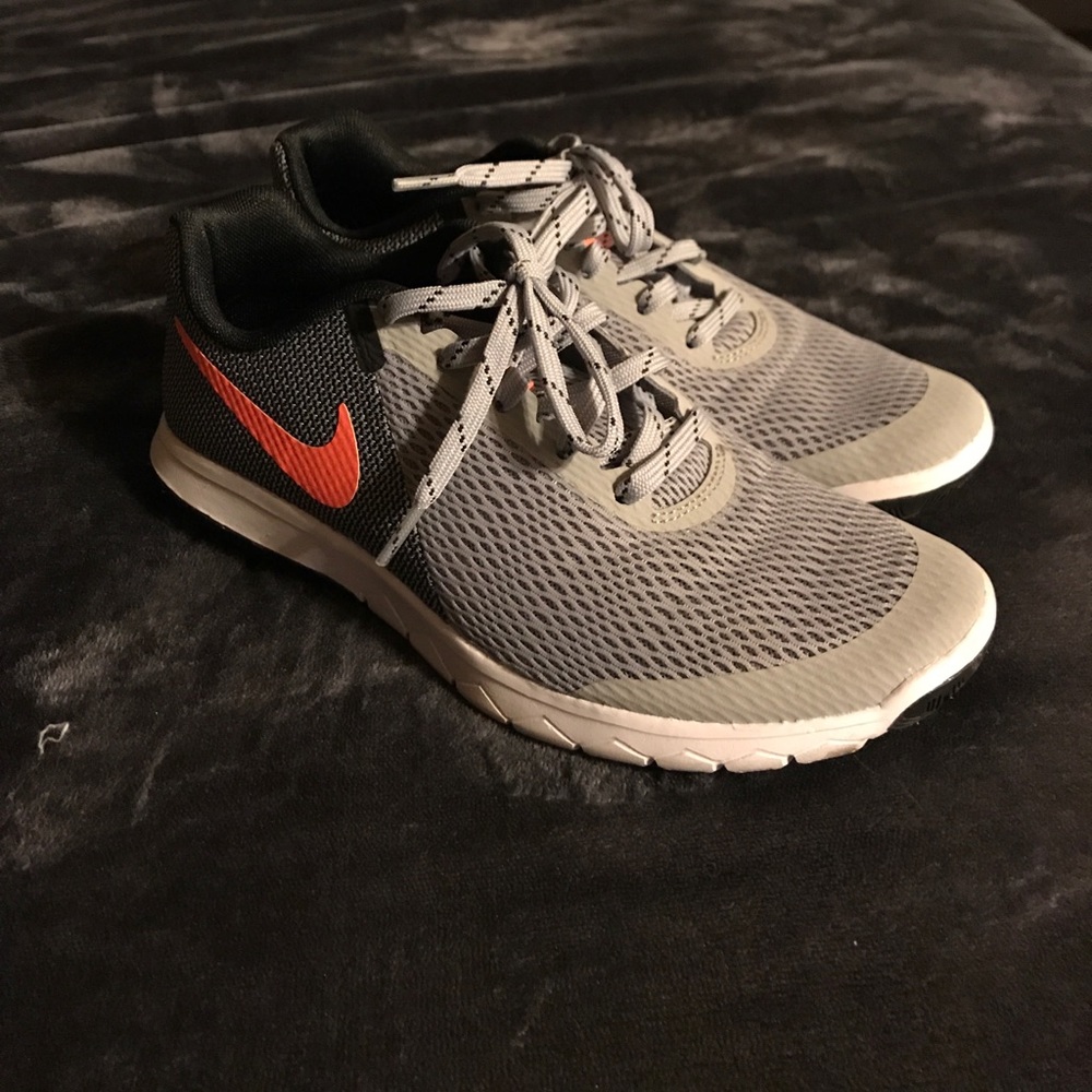 Nike Flex Experience Rn 5 Sz. 8