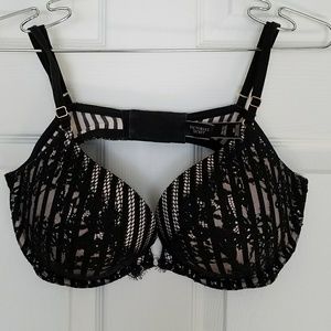 Victoria's Secret Very Sexy Push Up Pigeonnant Bra
