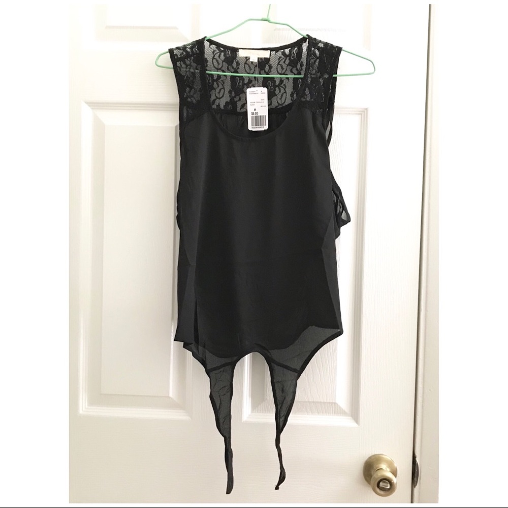 Cute top with lace detail