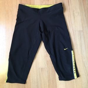 Nike workout capris