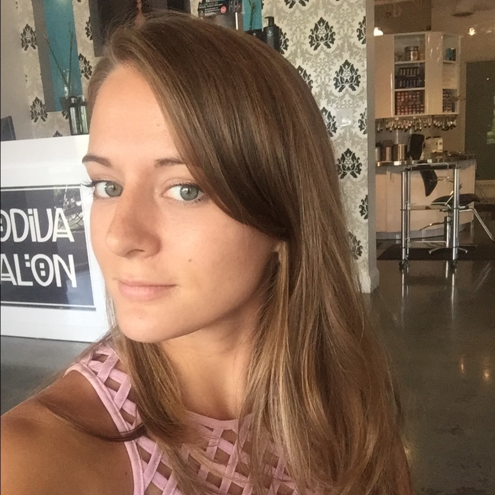 Meet your Posher, Hannah