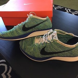 Men's 11.5 flyknit racer