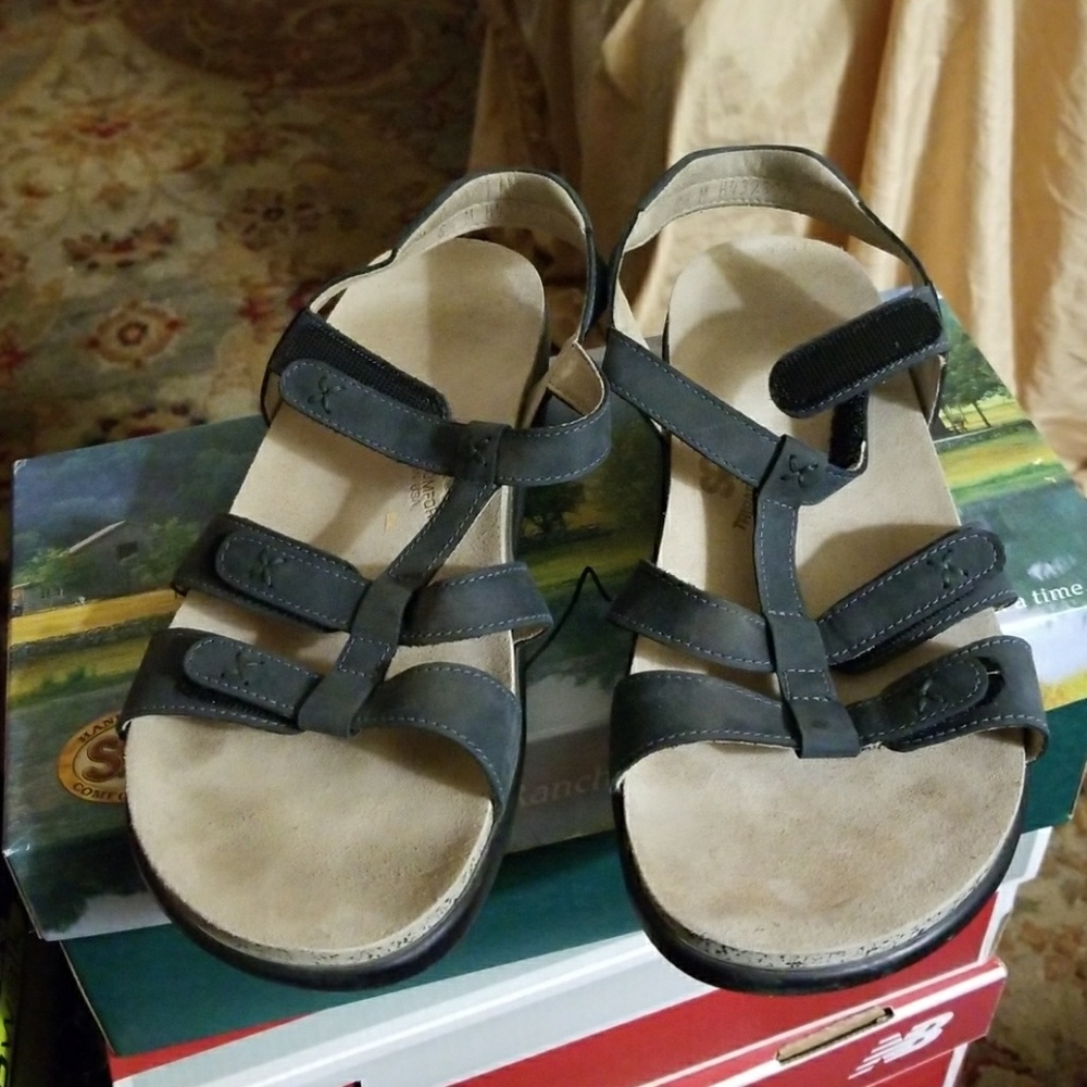 SAS black sandals