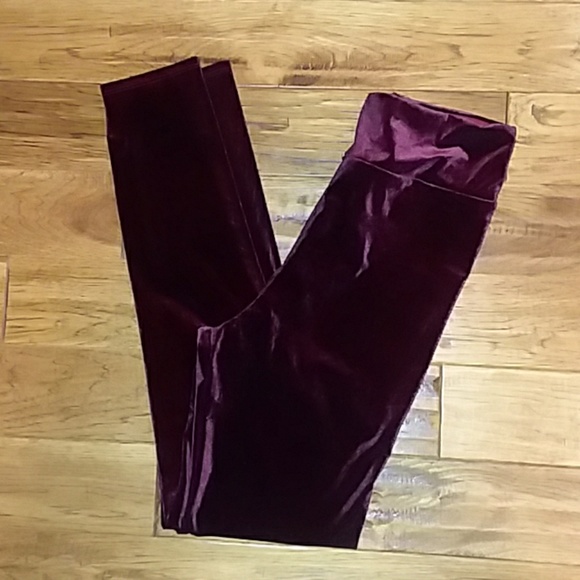 LAST 1SALE ❄Burgundy Velvet Leggings - Picture 2 of 8