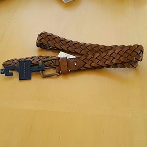 Tommy Hilfiger brown genuine leather belt Tommy Hilfiger brown genuine leather belt