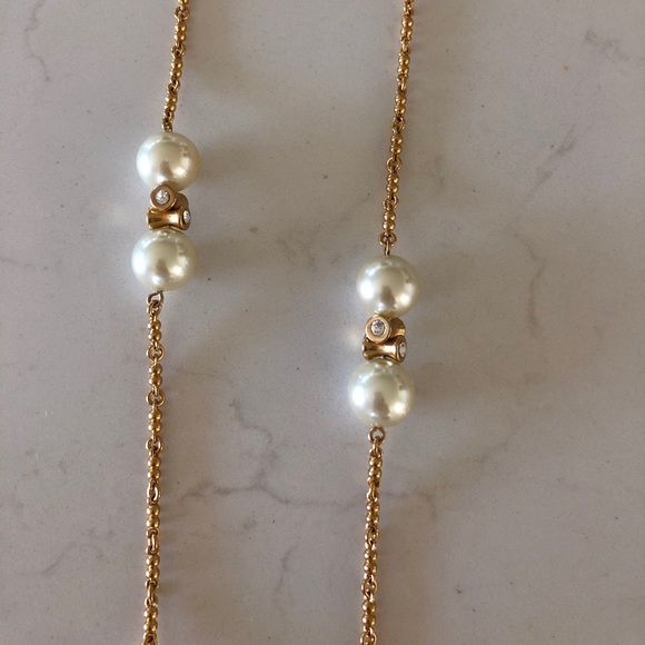 Pearl Strand Necklace - Picture 2 of 3