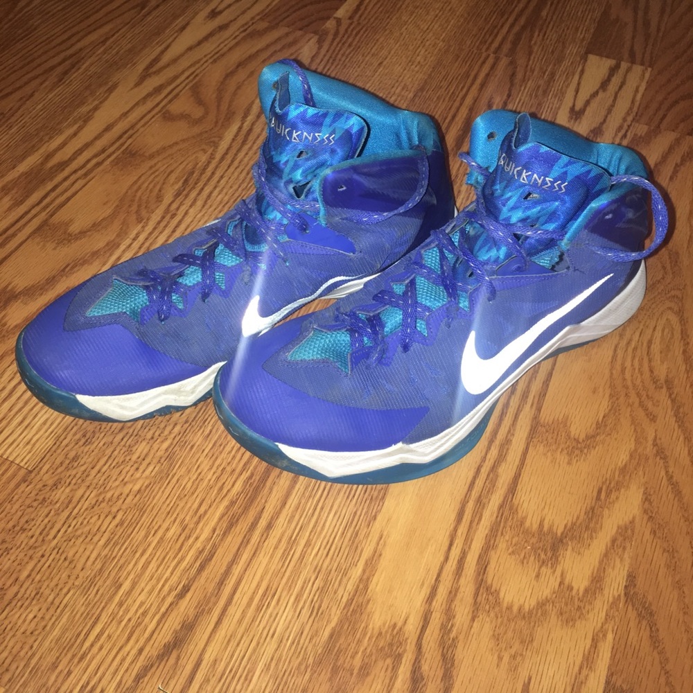 Nike hyperquickness basketball shoes