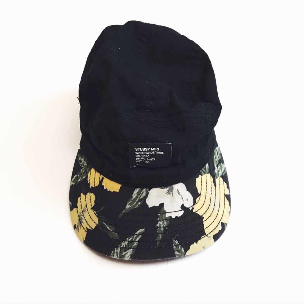 Stussy cap with flower power