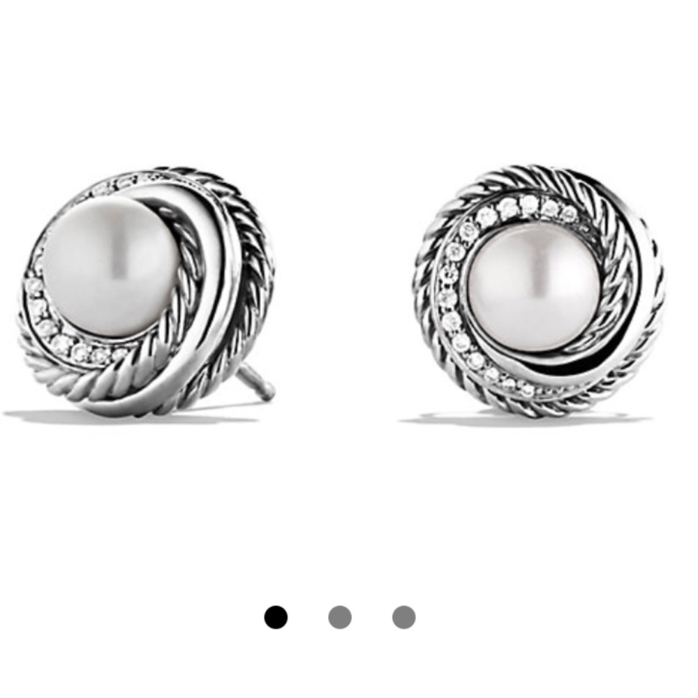 Authentic David Yurman Pearl  Earrings