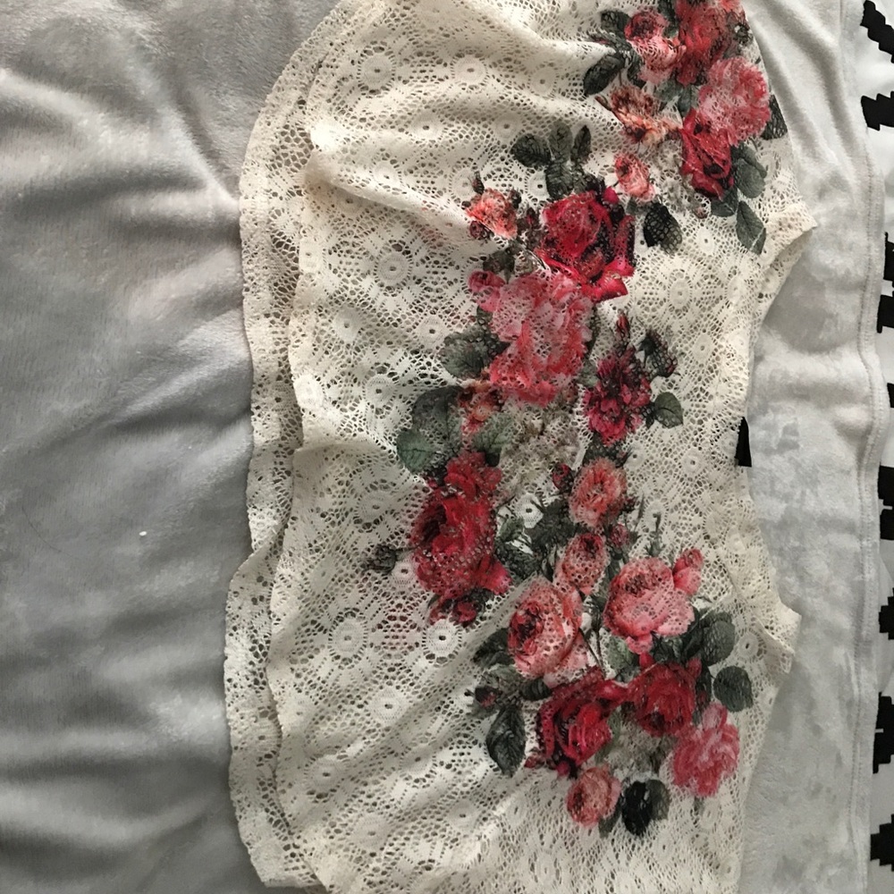 Crop flowy shirt