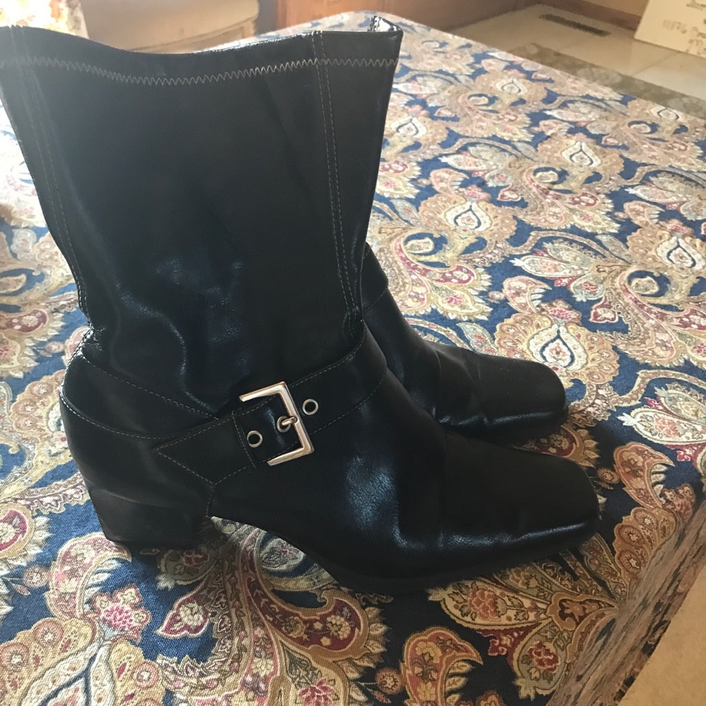WORTHINGTON SUPER CUTE HALF BOOT, EUC!!!