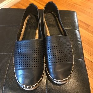 Vince Camuto flat shoes size 10