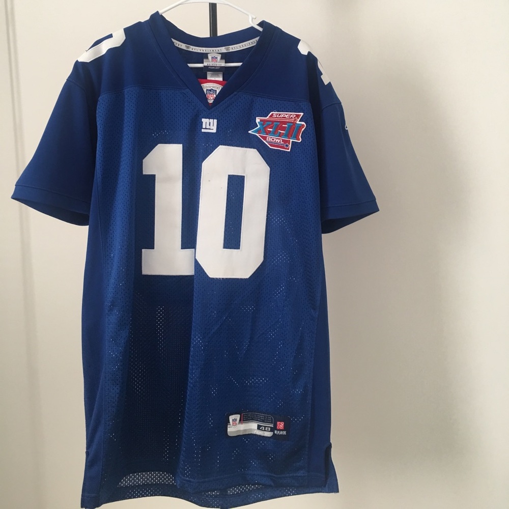 NY Giants Eli Manning replica jersey.