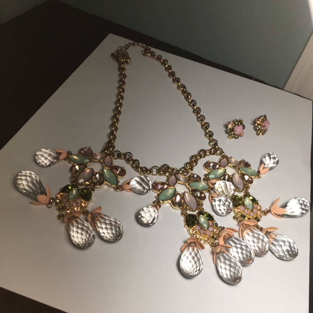 Vera Wang Chunky Necklace and Earring Set