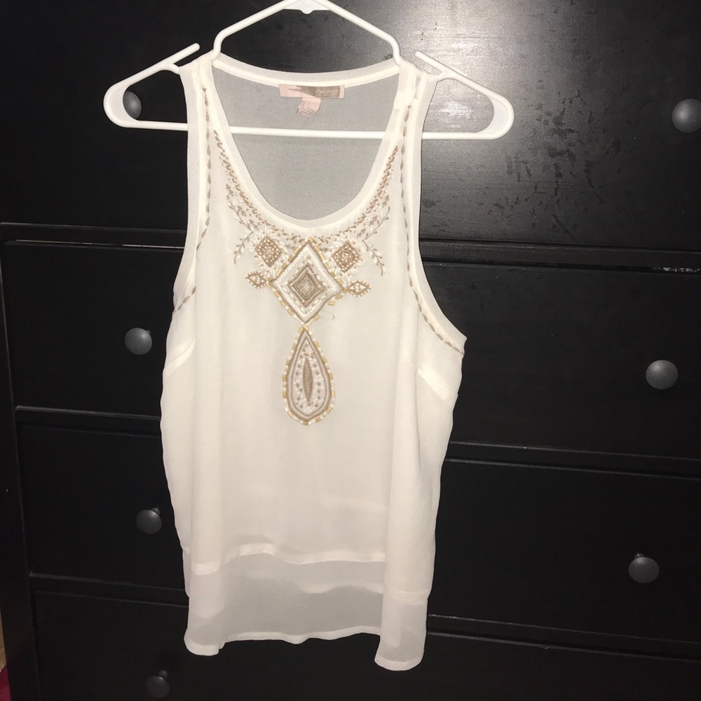 Cute white top