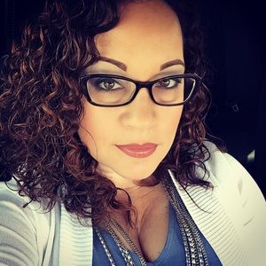 Meet your Posher, Lynette