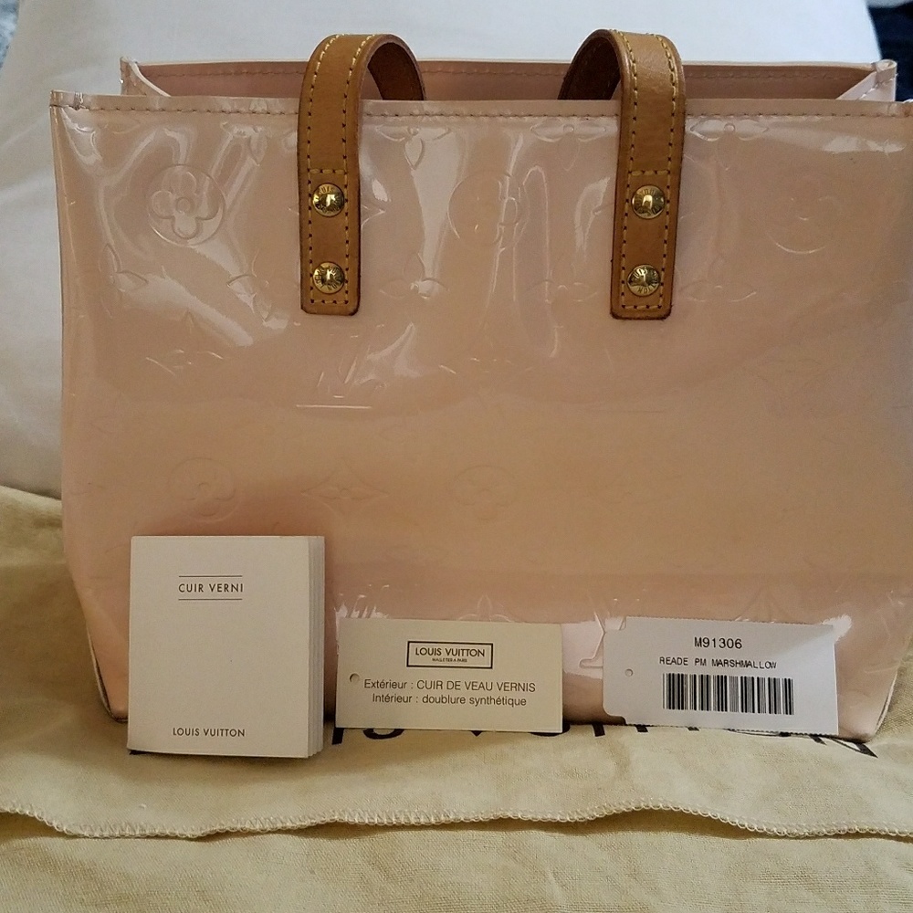 Louis Vuitton Vernis Reade PM in Marshmallow