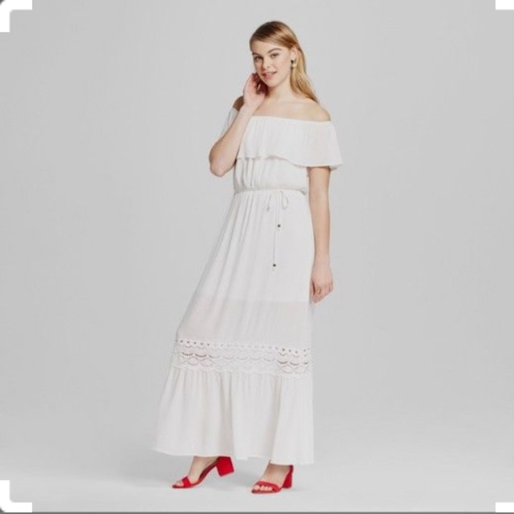 NWT Off Shoulder Maxi Dress