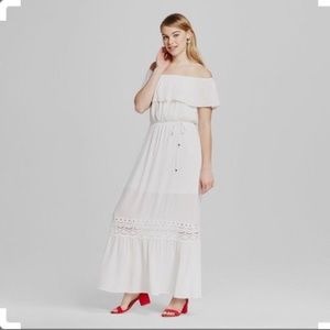 NWT Off Shoulder Maxi Dress