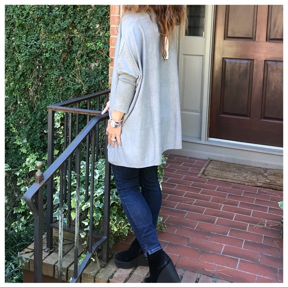 ✨LAST ONE ✨Paris loose fit sweater - Picture 4 of 8